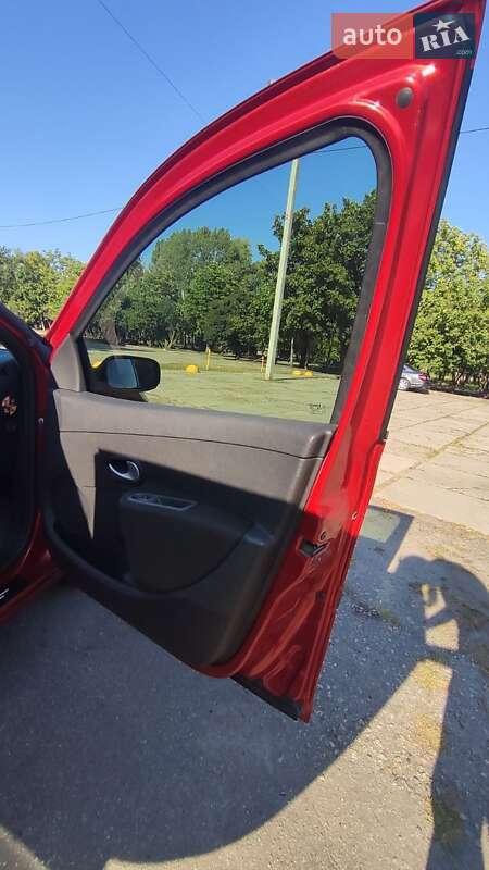 Хэтчбек Renault Clio 2007 в Харькове фото 22 Хэтчбек Renault Clio 2007 в Харькове