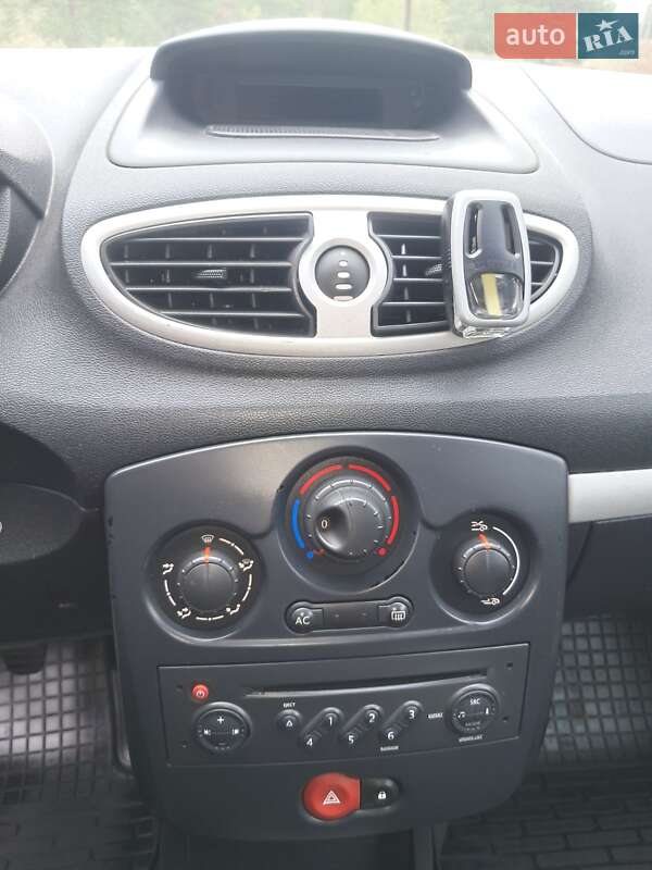 Хэтчбек Renault Clio 2007 в Харькове