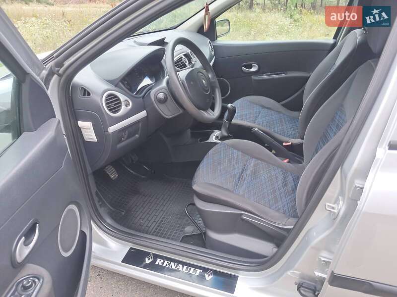 Хэтчбек Renault Clio 2007 в Харькове