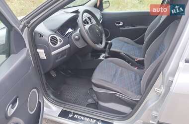 Хэтчбек Renault Clio 2007 в 
