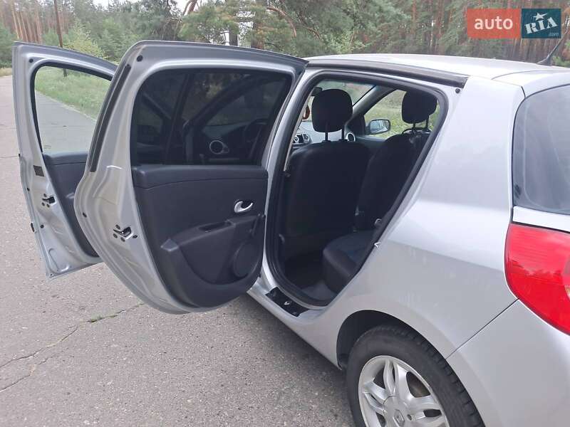 Хэтчбек Renault Clio 2007 в Харькове