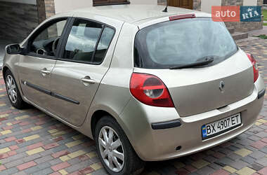 Хэтчбек Renault Clio 2007 в 