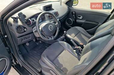 Хэтчбек Renault Clio 2012 в 