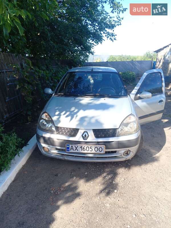 Renault Clio 2002