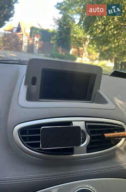Хэтчбек Renault Clio 2011 в 