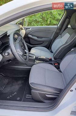 Хэтчбек Renault Clio 2023 в 