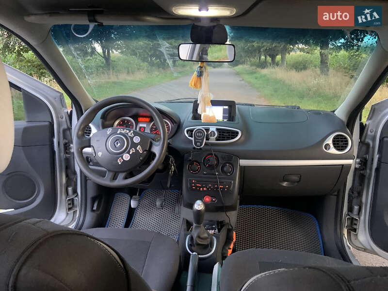Универсал Renault Clio 2012 в Ровно