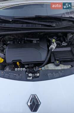Хэтчбек Renault Clio 2013 в 
