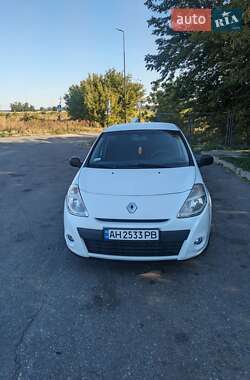 Хэтчбек Renault Clio 2013 в 