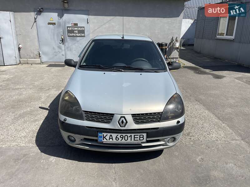 Хэтчбек Renault Clio 2003 в Киеве