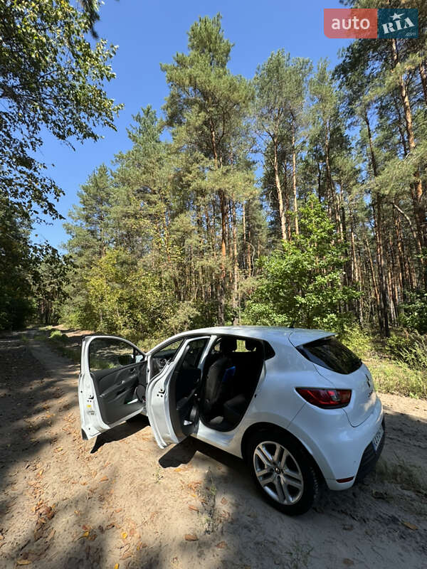 Хэтчбек Renault Clio 2016 в Кобеляках