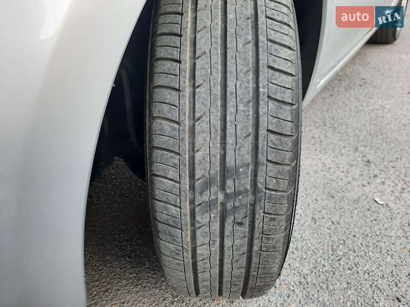 Универсал Renault Clio 2009 в Ровно фото 35 Универсал Renault Clio 2009 в Ровно