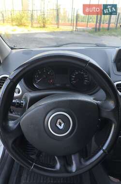 Хэтчбек Renault Clio 2012 в 