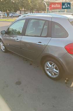 Хэтчбек Renault Clio 2009 в 