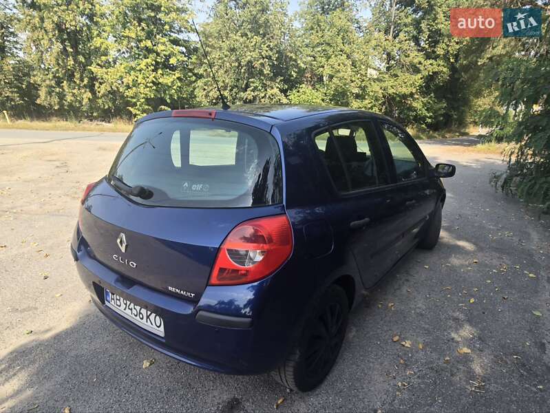 Хэтчбек Renault Clio 2006 в Виннице