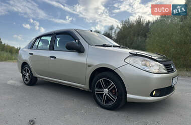 Седан Renault Clio 2008 в Новоселице