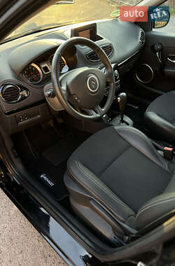Хэтчбек Renault Clio 2012 в 