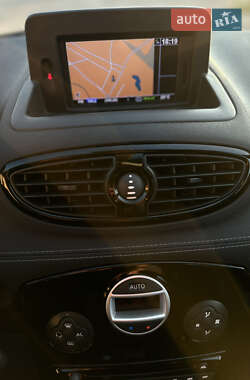 Хэтчбек Renault Clio 2012 в 