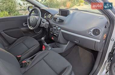 Универсал Renault Clio 2011 в 