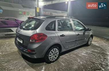 Хэтчбек Renault Clio 2009 в 