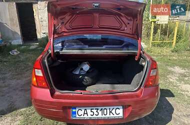 Хэтчбек Renault Clio 2001 в 
