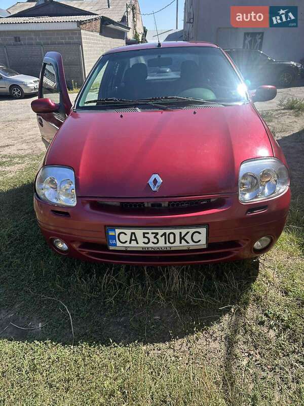 Хэтчбек Renault Clio 2001 в Черкассах