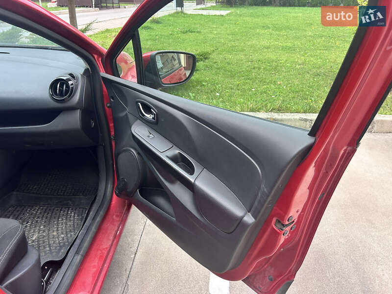 Хэтчбек Renault Clio 2013 в Львове