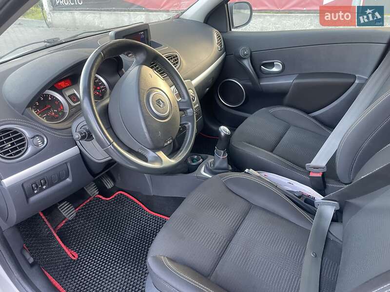 Универсал Renault Clio 2011 в Львове