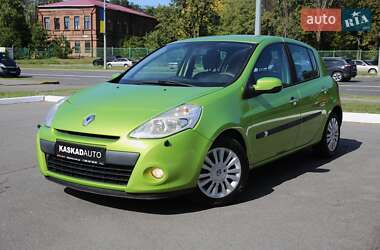 Хэтчбек Renault Clio 2009 в 