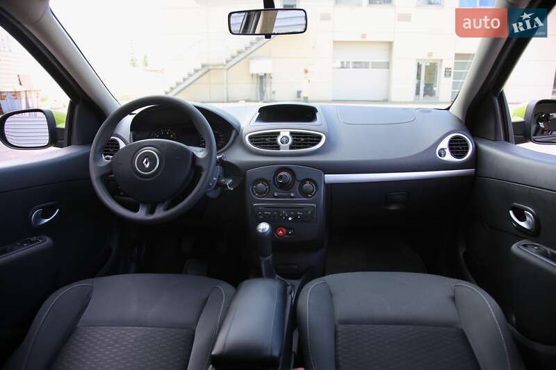 Хэтчбек Renault Clio 2009 в Харькове