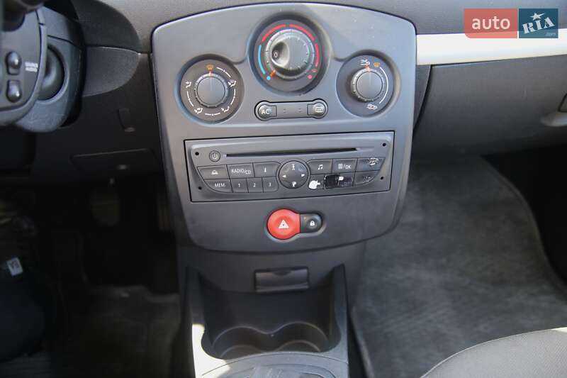 Хэтчбек Renault Clio 2009 в Харькове