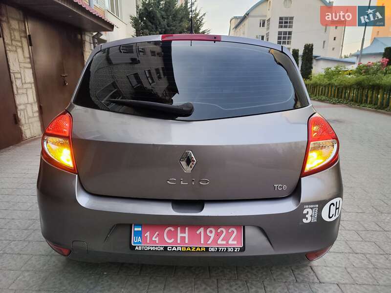 Хэтчбек Renault Clio 2011 в Львове