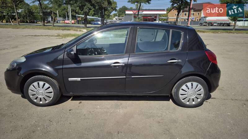 Хэтчбек Renault Clio 2009 в Тернополе фото 3 Хэтчбек Renault Clio 2009 в Тернополе