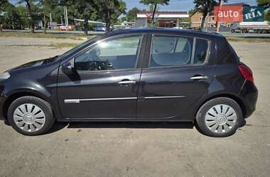 Хэтчбек Renault Clio 2009 в 