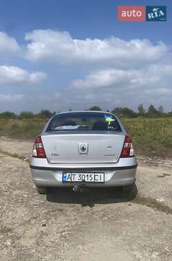 Седан Renault Clio 2006 в 