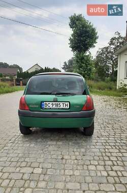 Хэтчбек Renault Clio 2000 в 