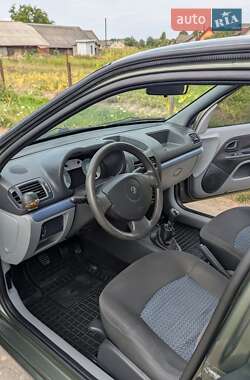 Седан Renault Clio 2006 в 