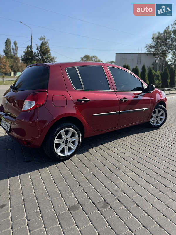 Хэтчбек Renault Clio 2009 в Харькове фото 5 Хэтчбек Renault Clio 2009 в Харькове