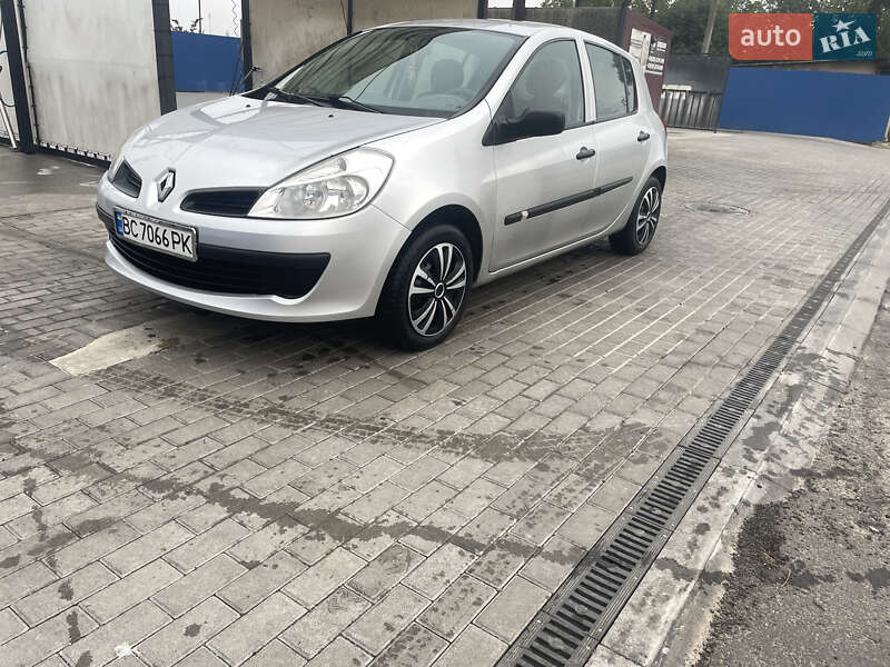 Хэтчбек Renault Clio 2008 в Жовкве