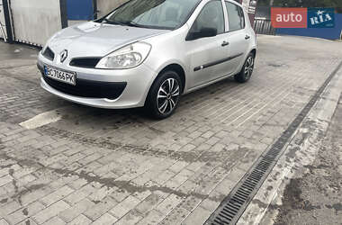 Хетчбек Renault Clio 2008 в 