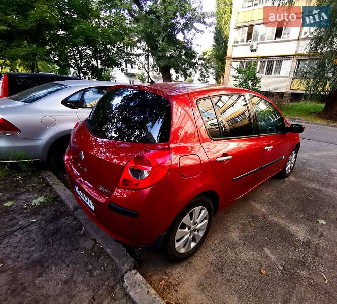 Хэтчбек Renault Clio 2007 в Киеве