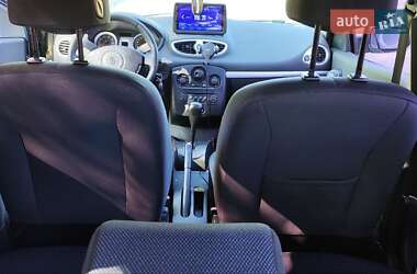 Хэтчбек Renault Clio 2007 в 