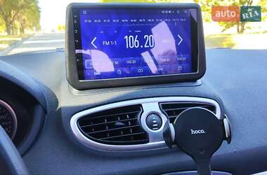 Хэтчбек Renault Clio 2007 в 