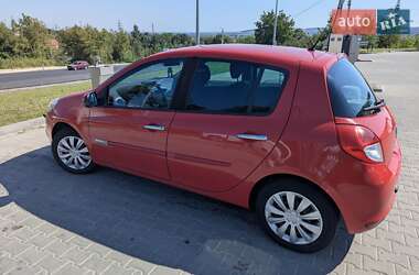 Хэтчбек Renault Clio 2009 в 