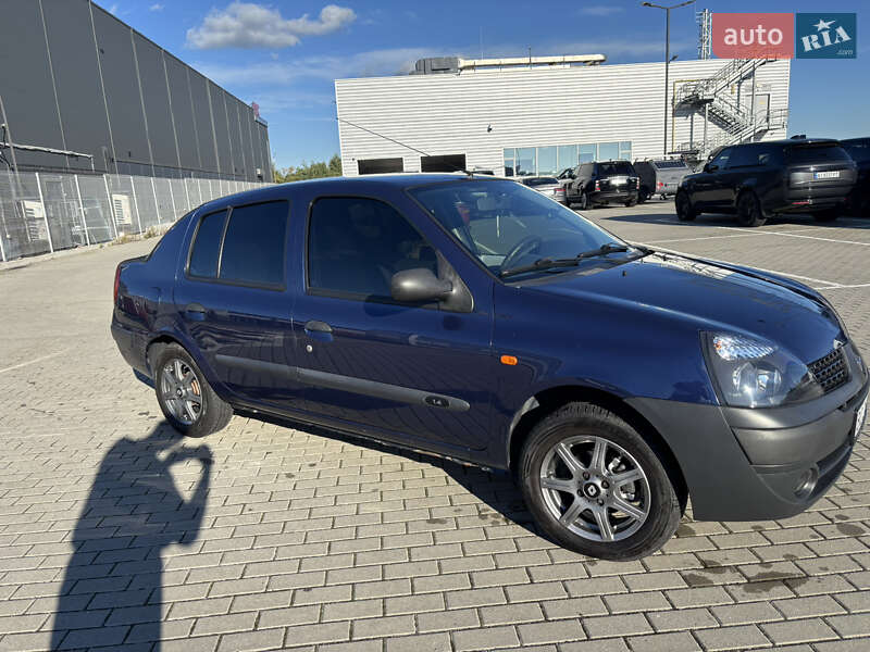 Хэтчбек Renault Clio 2003 в Львове