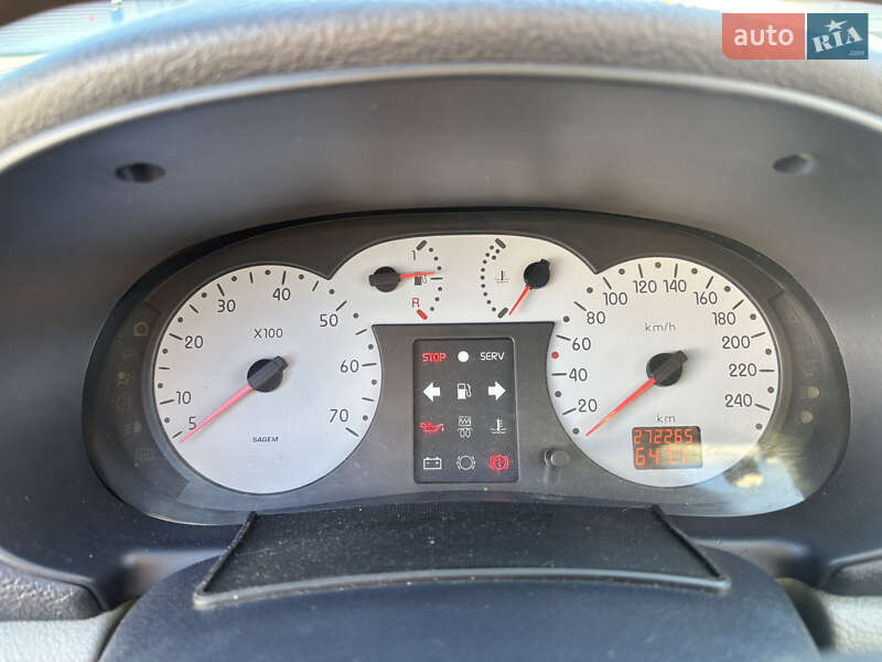 Хэтчбек Renault Clio 2003 в Львове