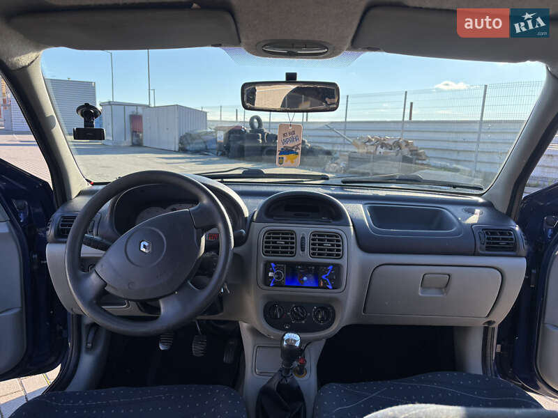 Хэтчбек Renault Clio 2003 в Львове