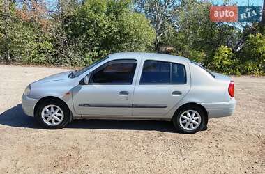 Хэтчбек Renault Clio 2001 в 