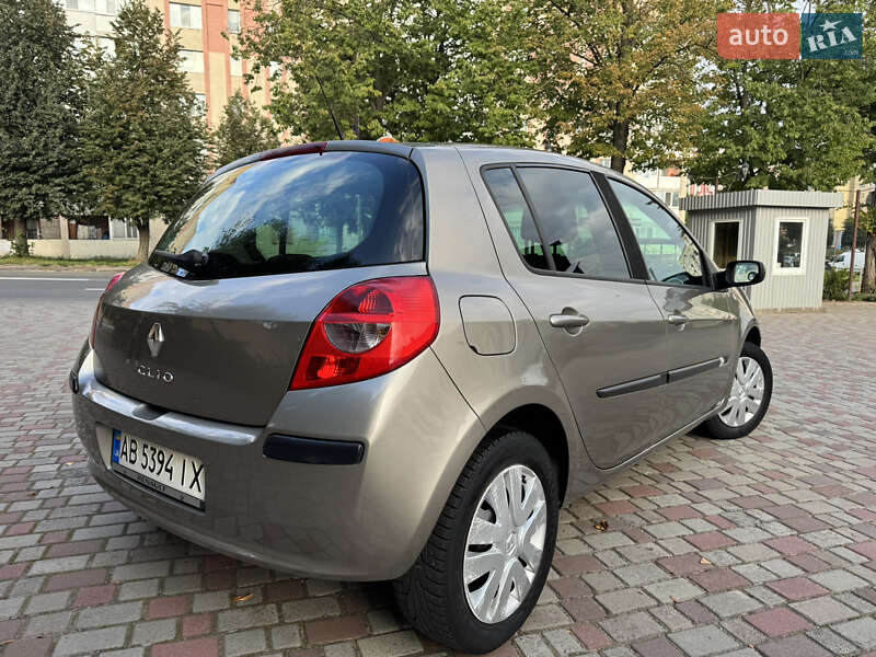 Хетчбек Renault Clio 2008 в Рівному