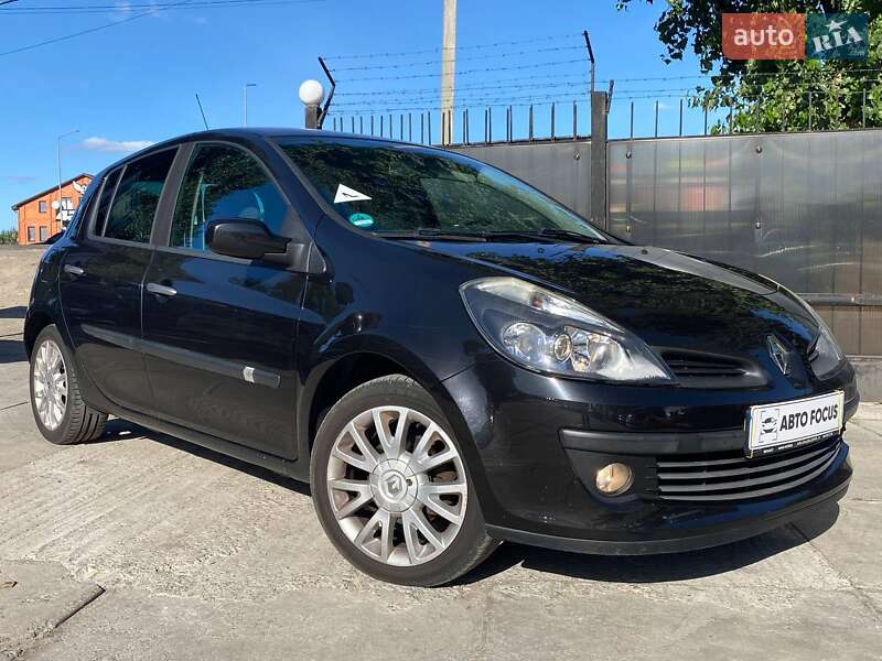 Хэтчбек Renault Clio 2007 в 